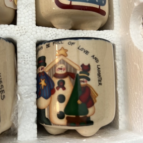 NEW holiday mini candles in ceramic pots - rustic charm. - Picture 8 of 11